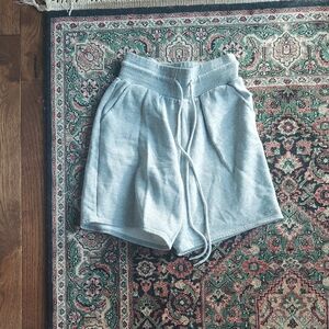 ALO Yoga Baskball Light Gray Casual Shorts